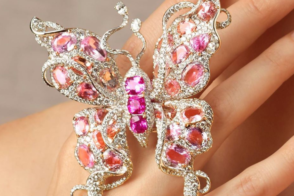 bijou en forme de papillon